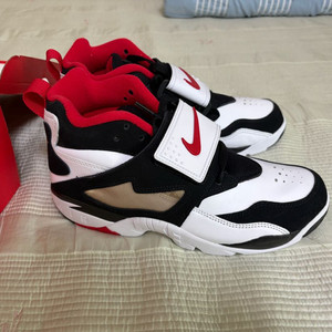Nike Air Diamond Turf White Black Red 270mm 이미지