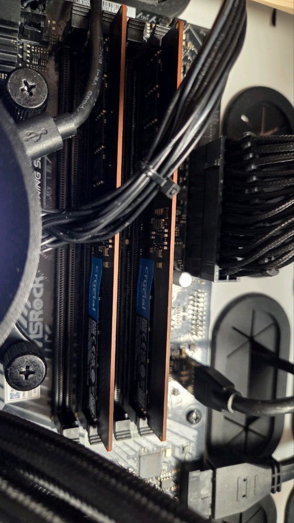 마이크론 Crucial DDR5-5600 CL46 32GB(16GB*2) 이미지