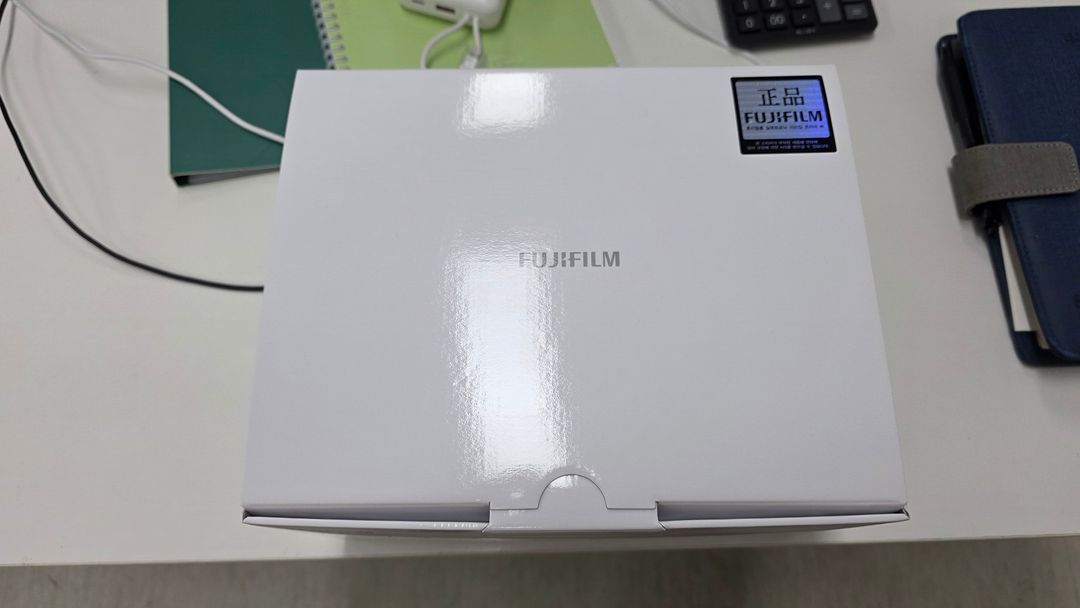 후지플름 정품 GFX100S II 중형 카메라 +정품 추가 배터리 + 정품 듀얼충전기 (내고가능) 이미지