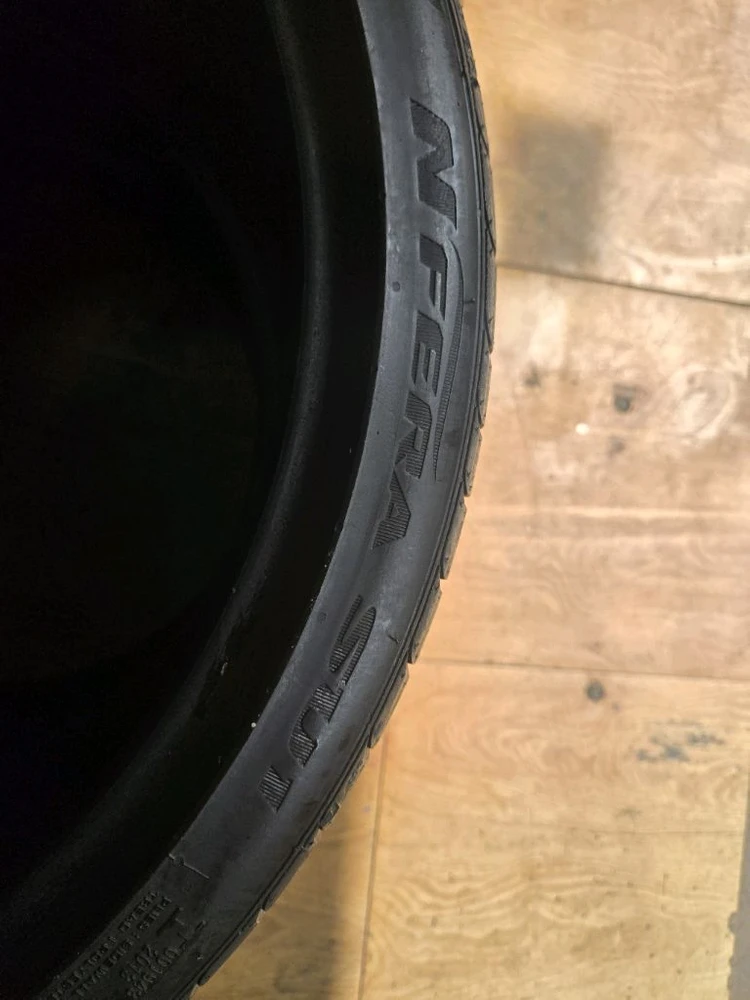 넥센 엔페라 SU1 2753020 중고타이어 2본 이미지