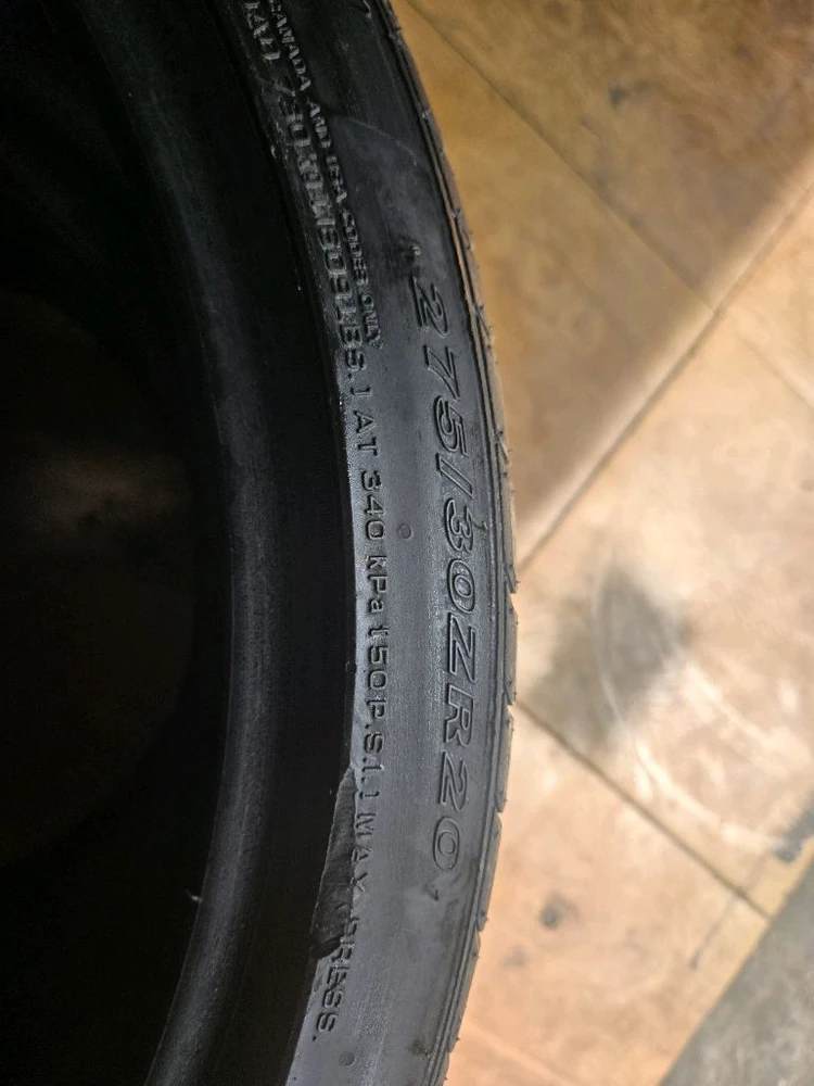 넥센 엔페라 SU1 2753020 중고타이어 2본 이미지