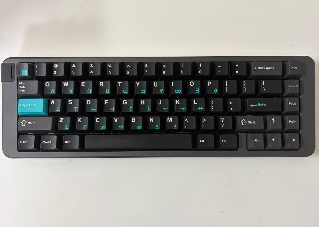 SPACE65 R2 로보캅 키보드 이미지