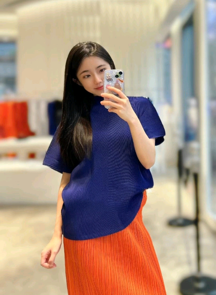 플리츠플리즈 루즈 미스트 이미지