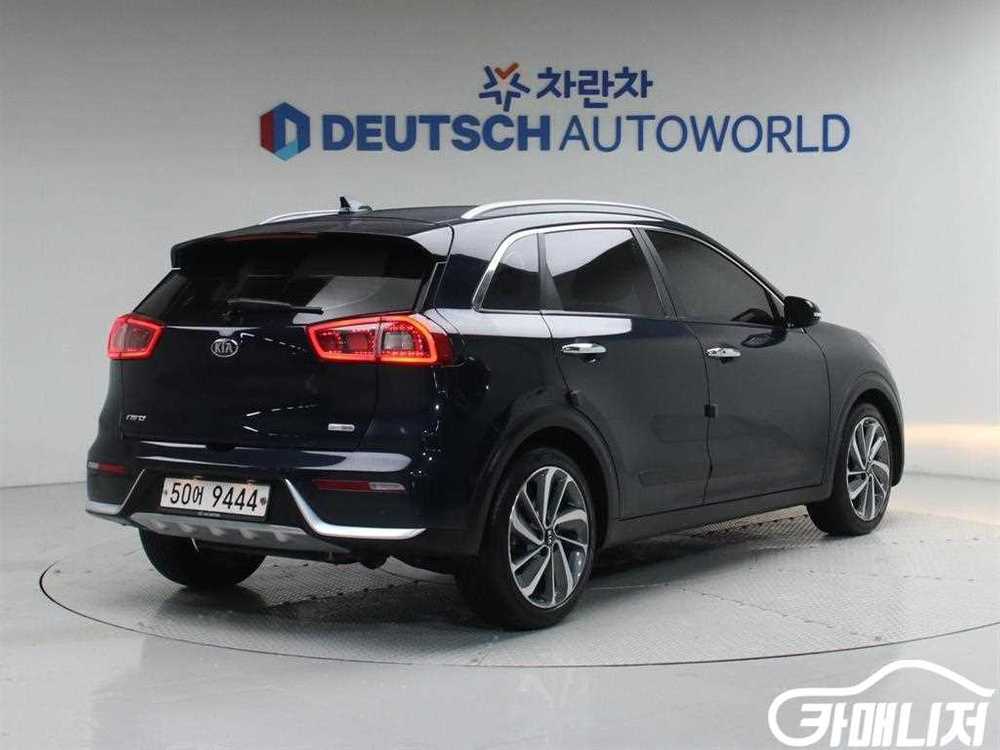 [기아]니로 1.6 하이브리드 노블레스 (5인승) 이미지