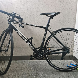 메리다 스컬트라 100 로드 자전거 블랙 이미지