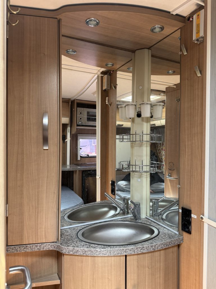 [노지세팅+자연조명] 하이머 에리바 익사이팅 465 카라반, 15년식, 1800만원 이미지