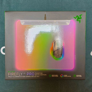 레이저 파이어플라이 V2 Pro 화이트 에디션 게이밍 마우스패드 이미지