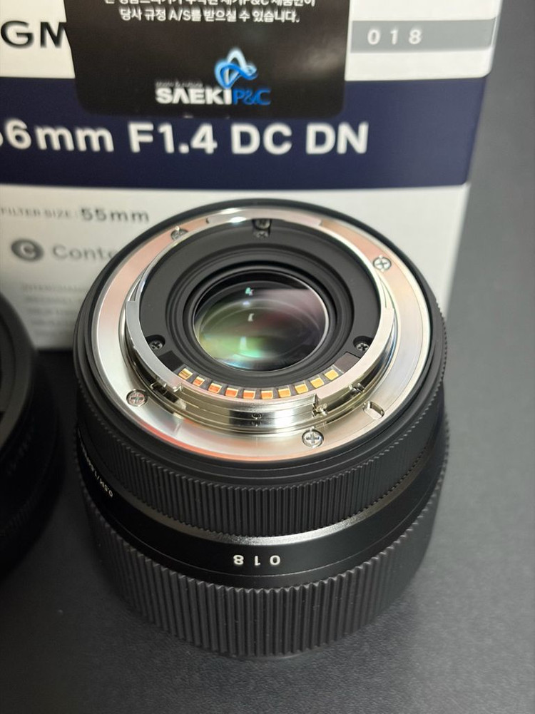 시그마 56mm f1.4 x마운트 이미지
