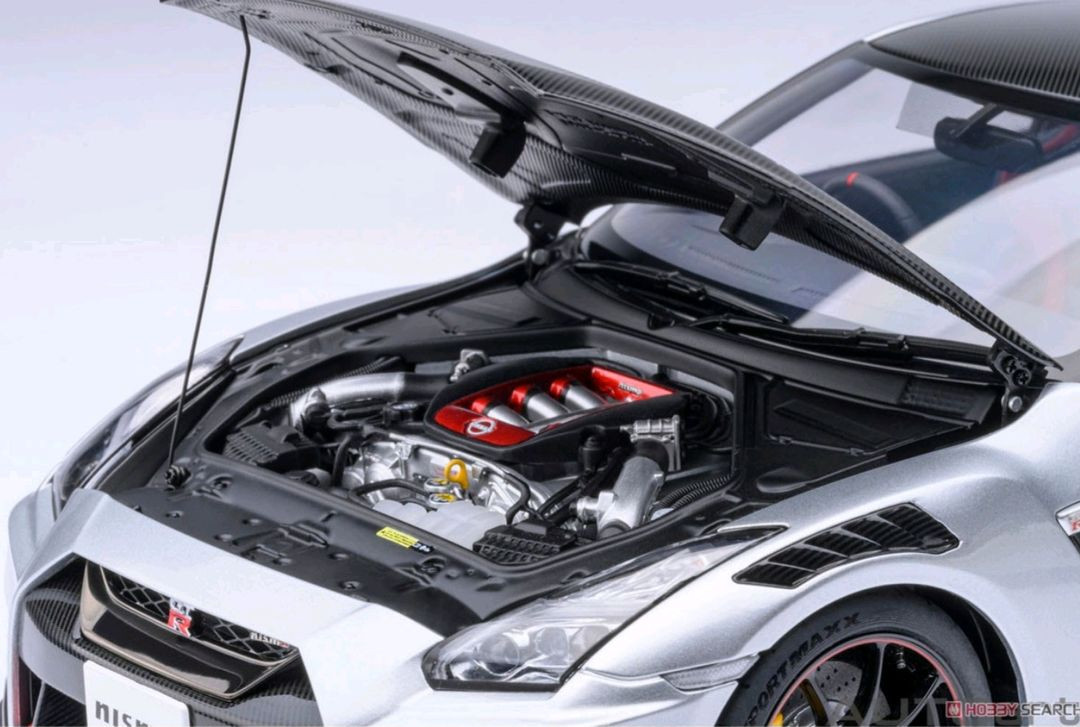 1/18 오토아트 gtr nismo r35 다이캐스트 풀오픈 모델 무하자 판매 합니다 이미지