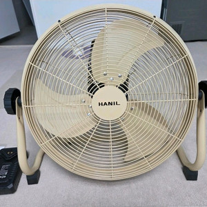 한일 캠핑용 리모컨 선풍기 DCF-HK1600R (TAN) 팔아요 이미지