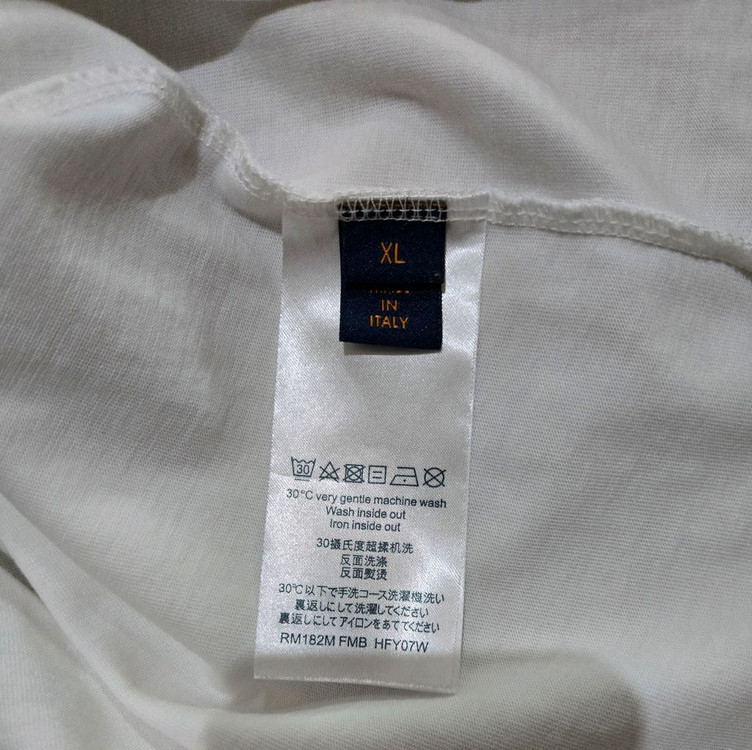 루이비통 키 자수 반팔티 XL. 몽클레어,디올,펜디,구찌 이미지