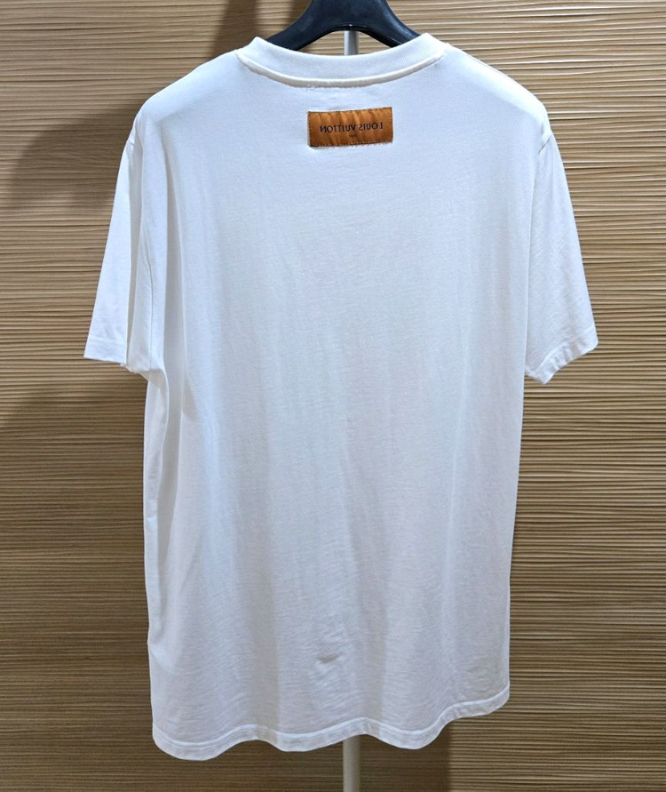 루이비통 키 자수 반팔티 XL. 몽클레어,디올,펜디,구찌 이미지