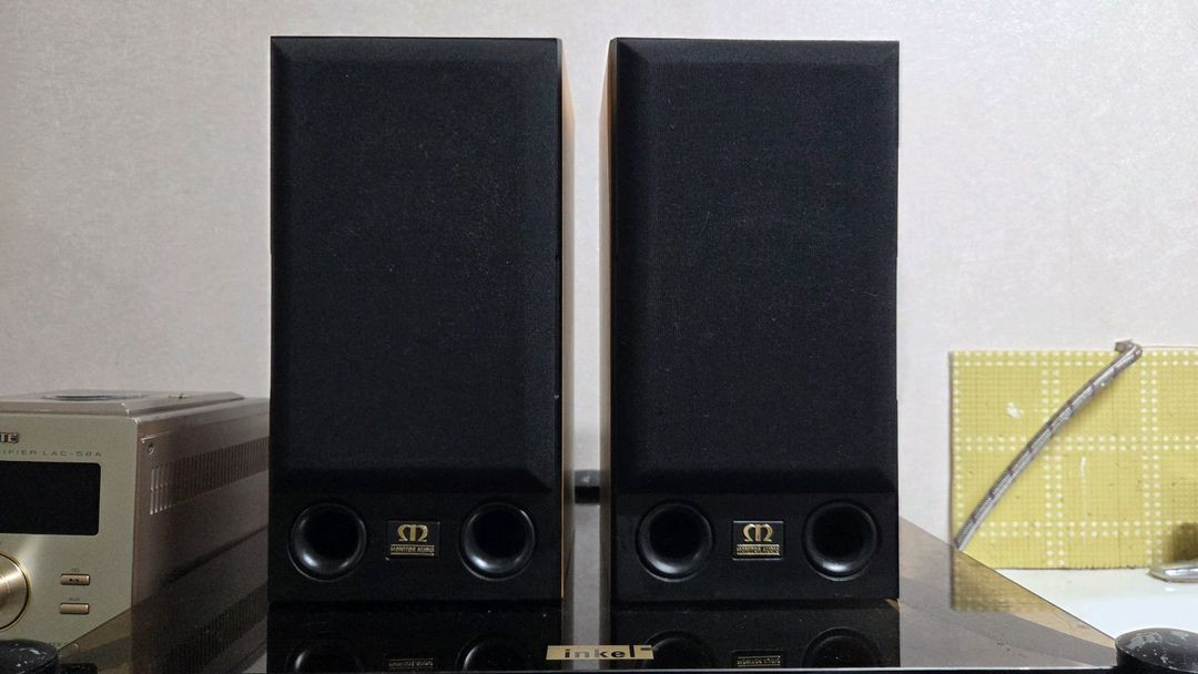 Monitor Audio의 Bronze1 북셀프 스피커입니다 이미지