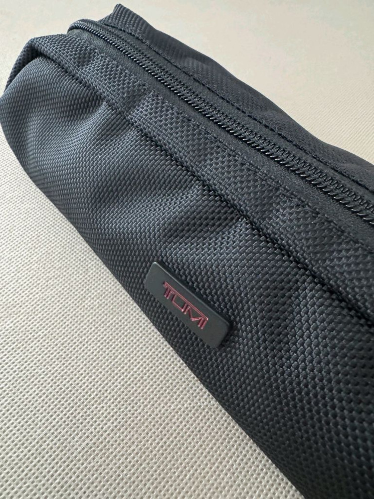 Tumi Alpha 투미 알파 Tumi 투미 알파 Alpha 케이블 파우치 악세서리 수납 지퍼 전기코드 파우치 이미지