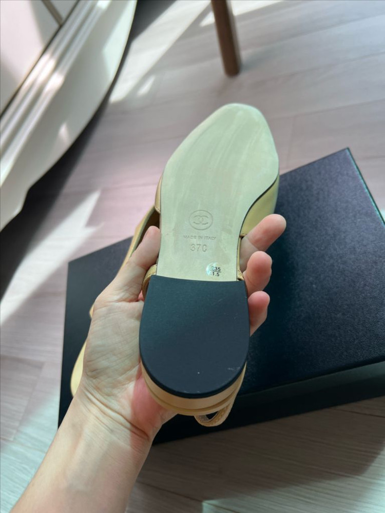 샤넬 클래식 투톤 슬링백 로우힐 베이지 블랙 이미지