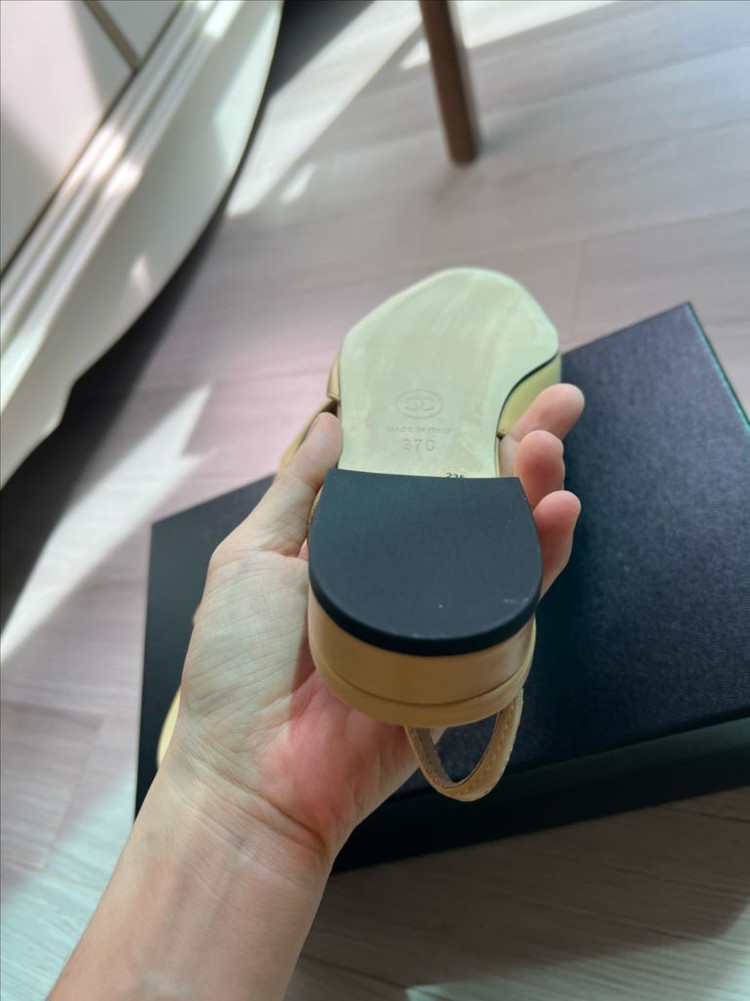 샤넬 클래식 투톤 슬링백 로우힐 베이지 블랙 이미지