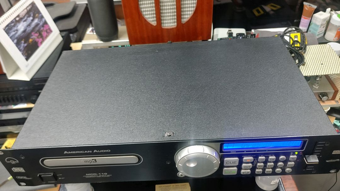 American Audio MCD-110 MP3 CD플레이어 이미지