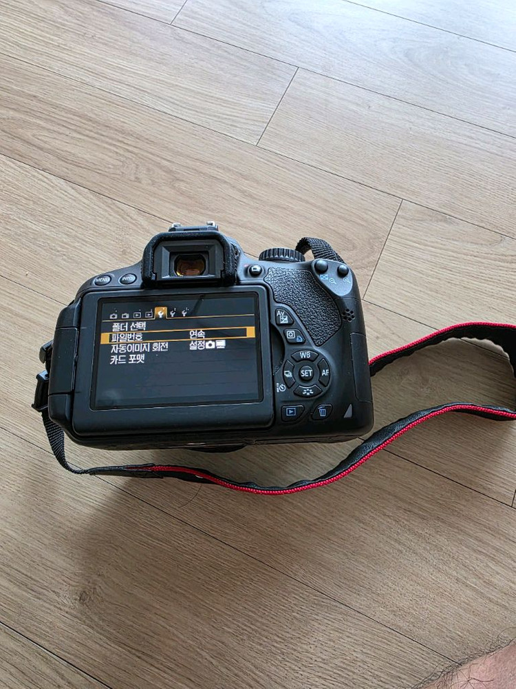 캐논 650D 번들렌즈 카메라 세트 이미지