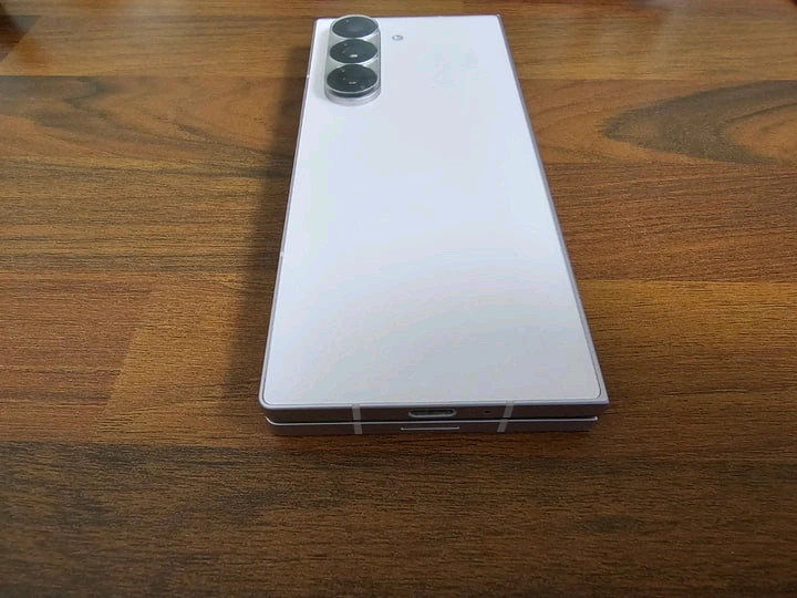갤럭시 Z폴드6 256GB 이미지