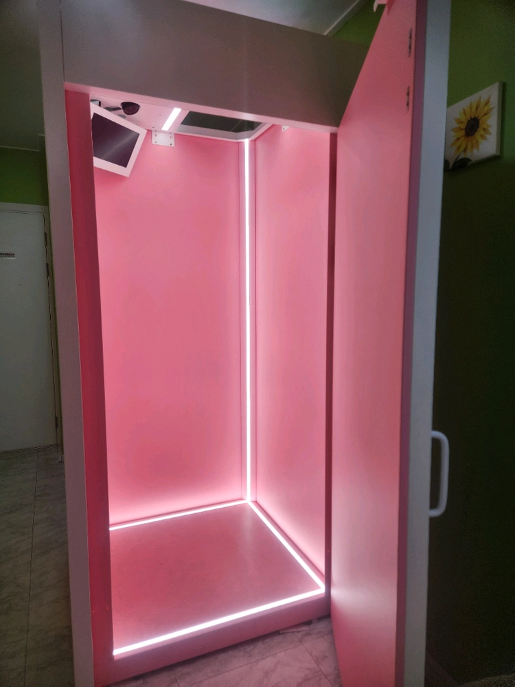인생네컷 하이앵글 부스와 본체 기계 세트 이미지