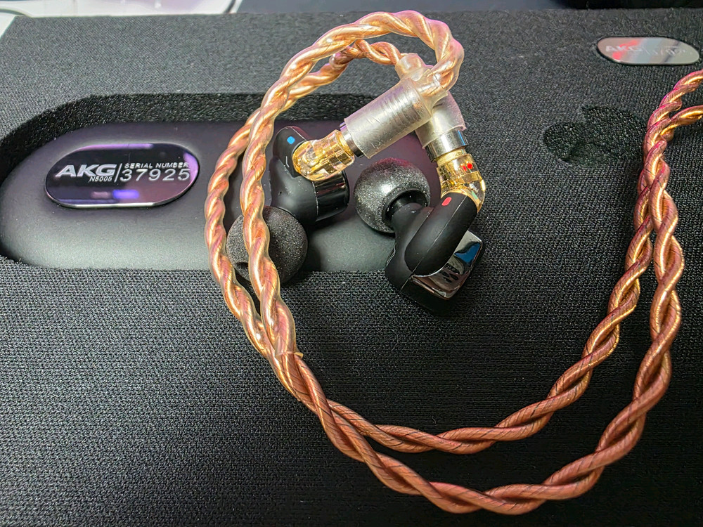 AKG N5005 + 커케 + 젠더 + 이어팁 + 케이스 세트 이미지