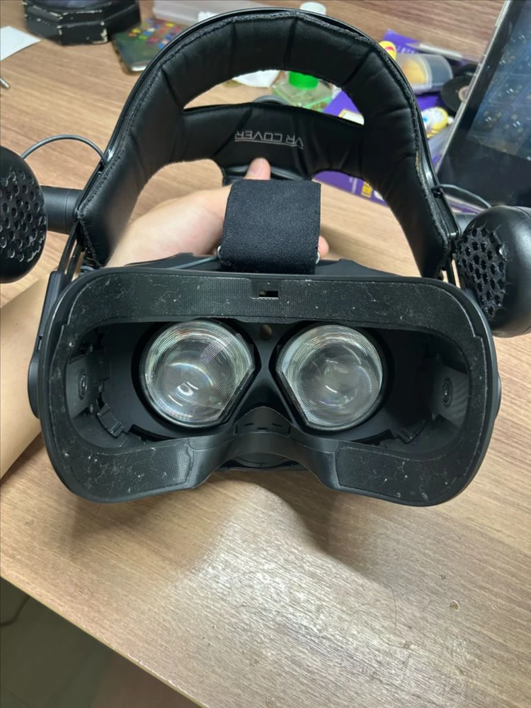 HTC VIVE 1세대 VR기기 판매 이미지
