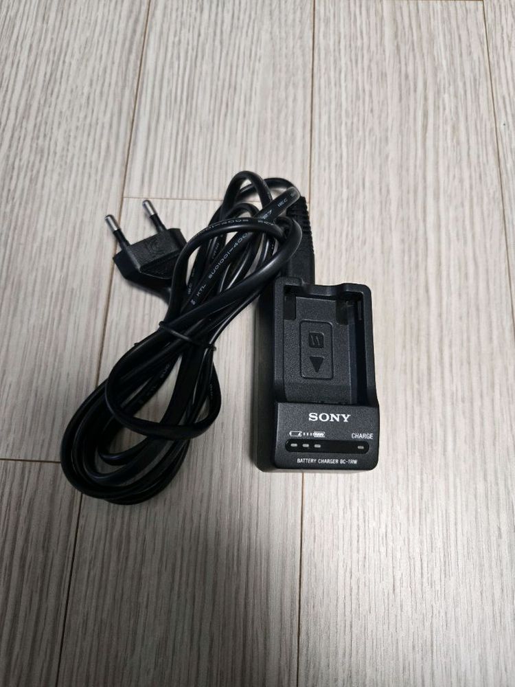 소니 acc-trw 충전기 , 소니 fz100 배터리, 캐논 lp-e12, ac-e6n dr-e18 어댑터 팝니다 이미지