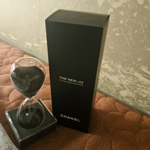 샤넬 j12 모래시계 이미지
