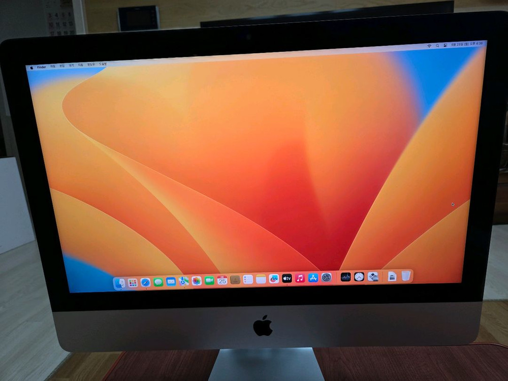 아이맥 iMac 2017 21.5인치 4K / i5 / 램8GB / 1TB 이미지