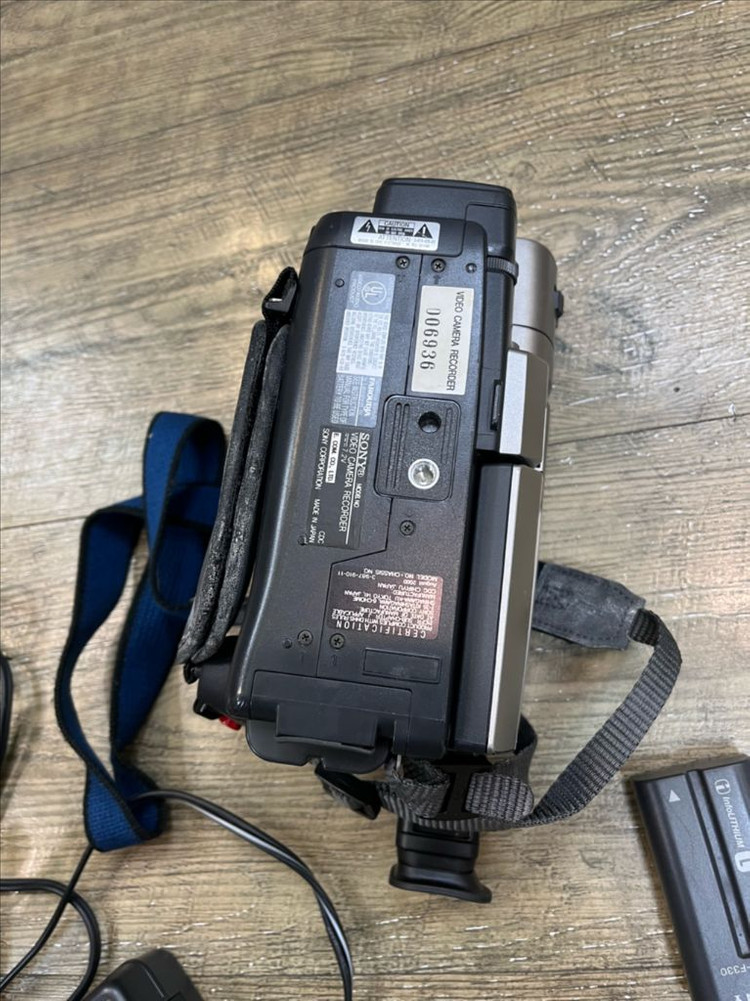 소니 캠코더 ccd-trv37 이미지