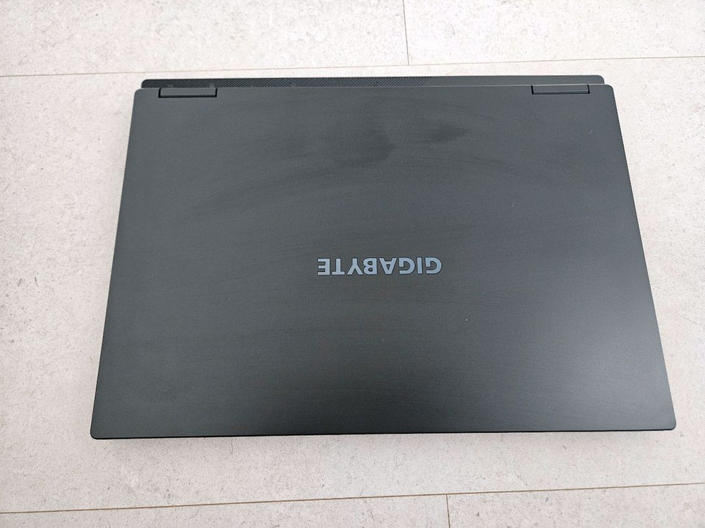 [신품급] GIGABYTE A16 고사양 게이밍 노트북 (라이젠7/RTX5070) 32G/1TB 이미지