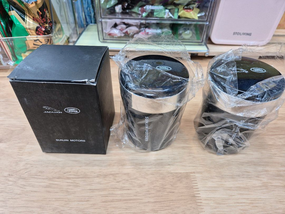 재규어 랜드로버 차량용 LED 재떨이 이미지
