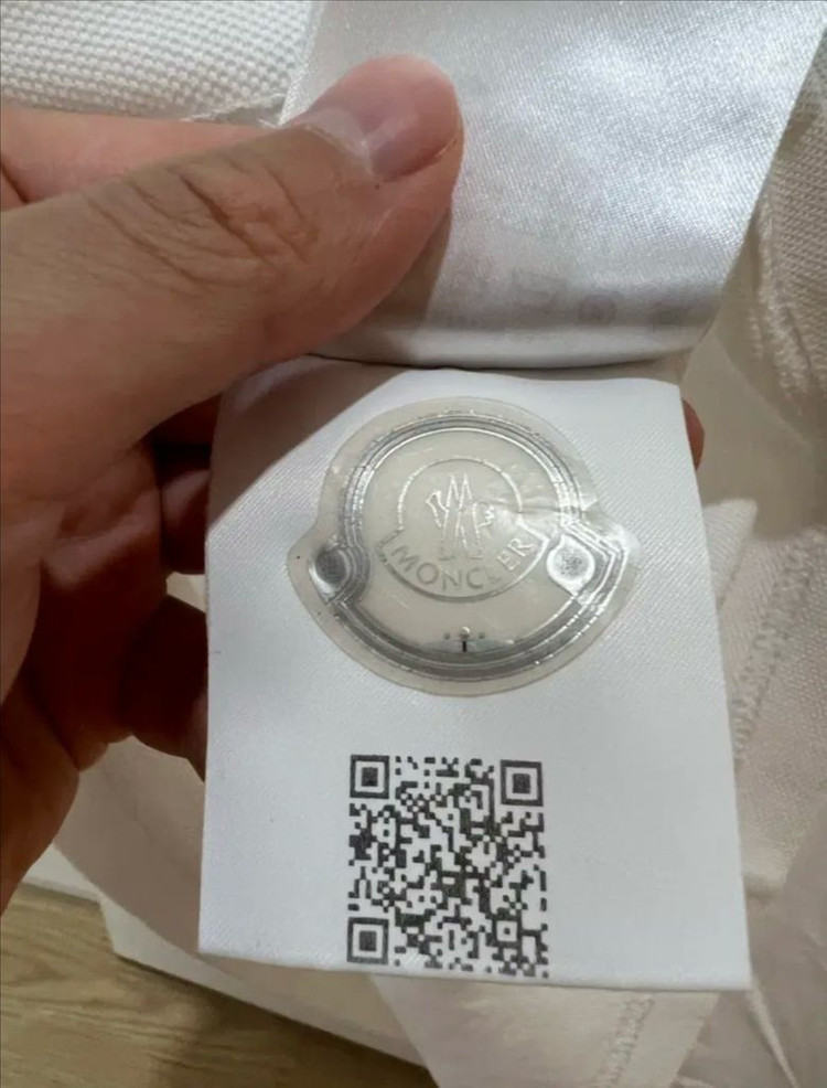 몽클레어 반팔카라티 xl 이미지