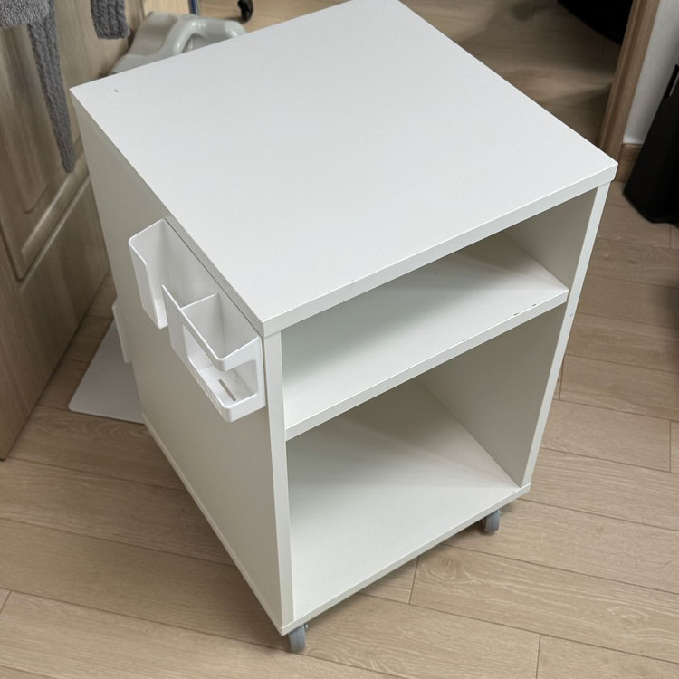이케아 비할스 침대협탁 화이트 37x58 IKEA VIHALS 이동식 협탁 팝니다. 이미지