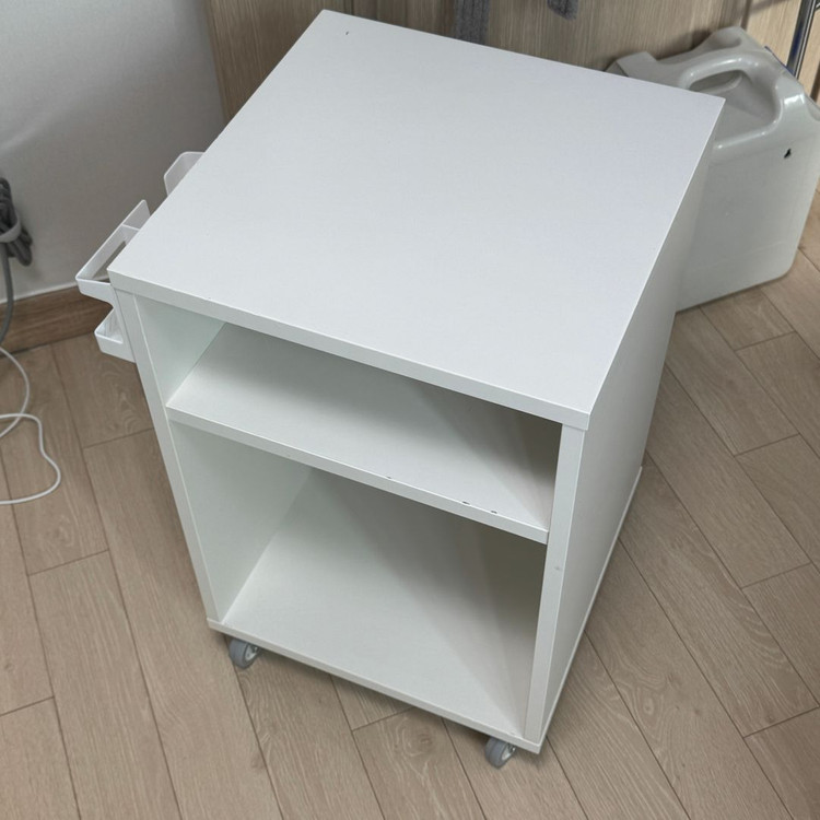 이케아 비할스 침대협탁 화이트 37x58 IKEA VIHALS 이동식 협탁 팝니다. 이미지