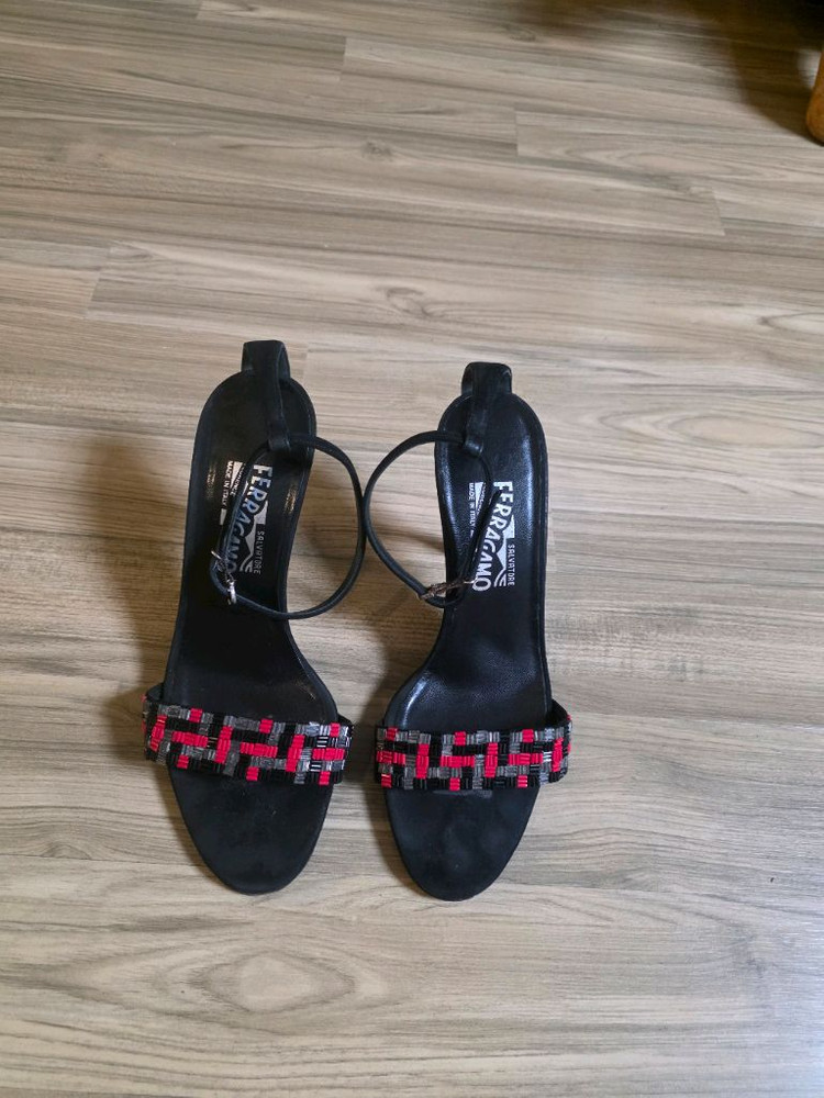 페레가모 하이힐 (정품 이미지