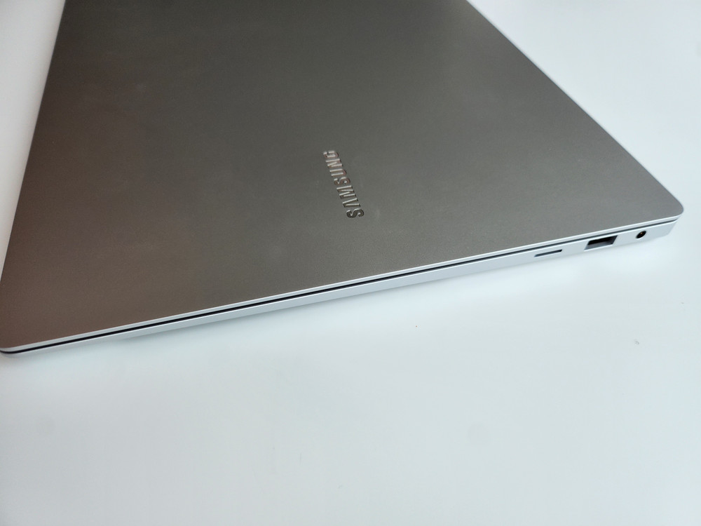 갤럭시북5 프로 NT960XHA-KC71S 판매해요 이미지