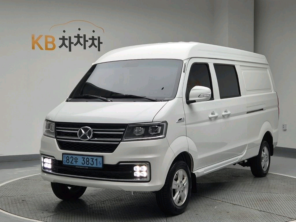 이티밴 4인승 전기차 캠핑카 이미지
