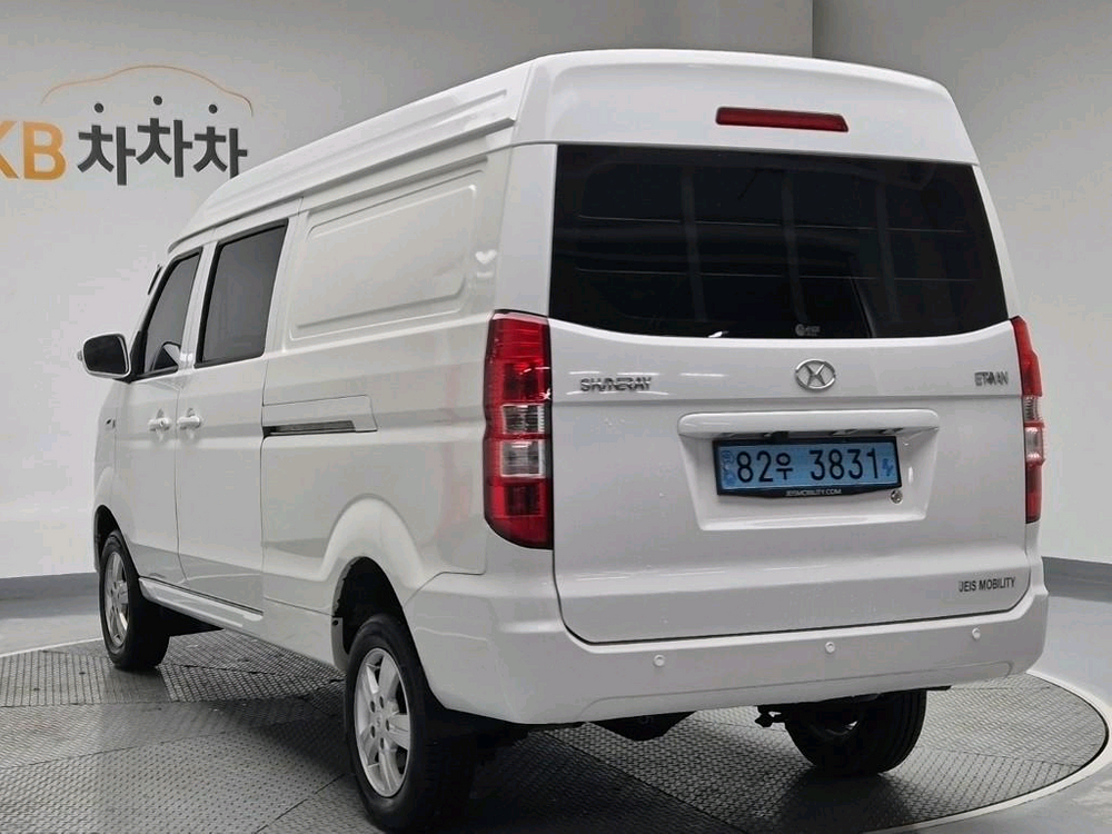 이티밴 4인승 전기차 캠핑카 이미지