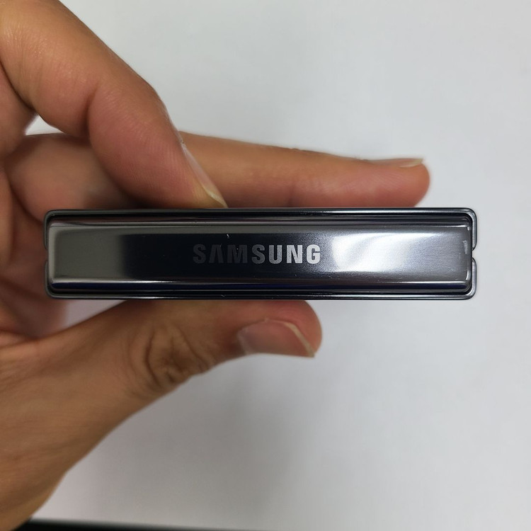 갤럭시 Z플립5 블랙 512G LGU+ 무잔상 213356 이미지