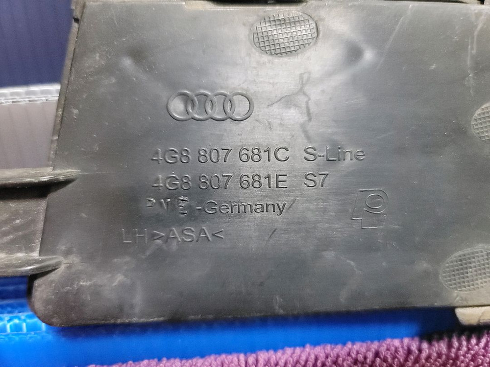 아우디 A7 범퍼 안개등 그릴 4G8/C7 아우디S7프론트 범퍼 아우터 그릴범퍼 사이드 그릴안개등 주변 이미지