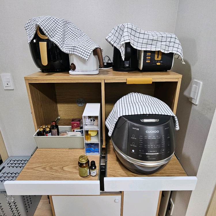 밥솥 수납장 이미지