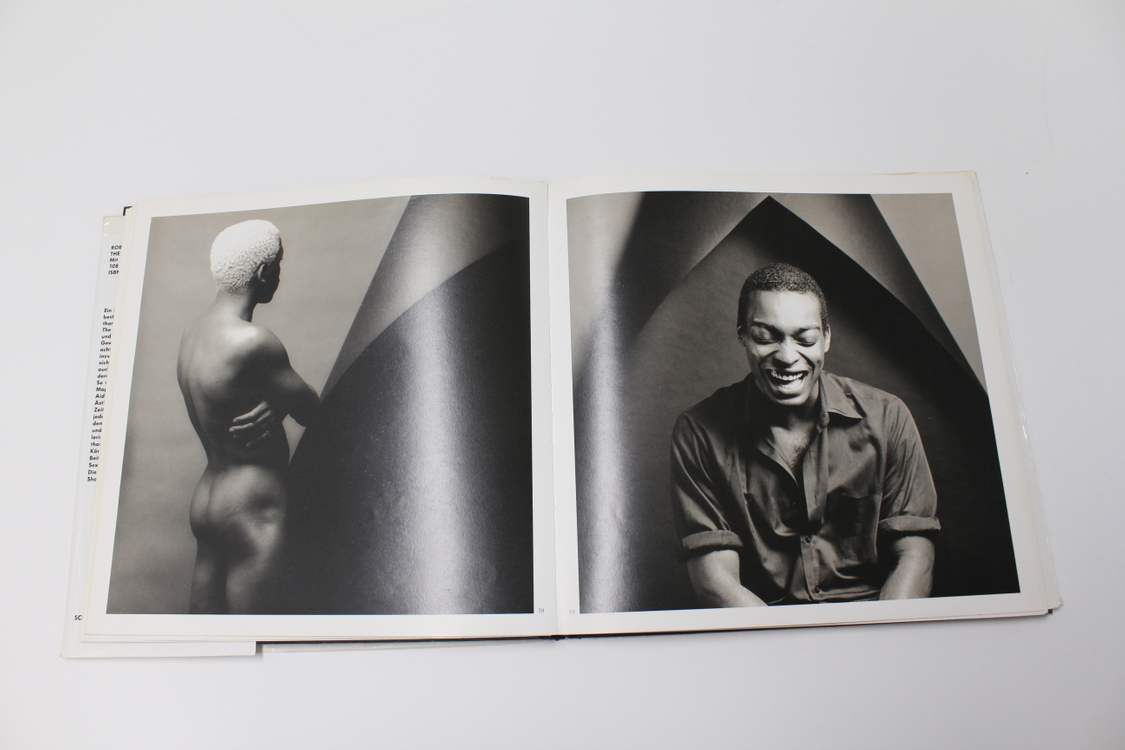 로버트 메이플소프 ROBERT MAPPLETHORPE - THE BLACK BOOK 이미지