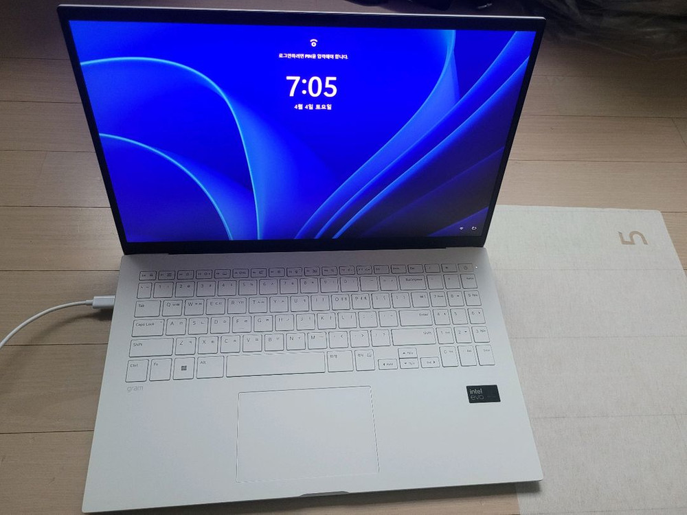 15인치 노트북, LG gram, win11 pro 포함, 미사용 이미지