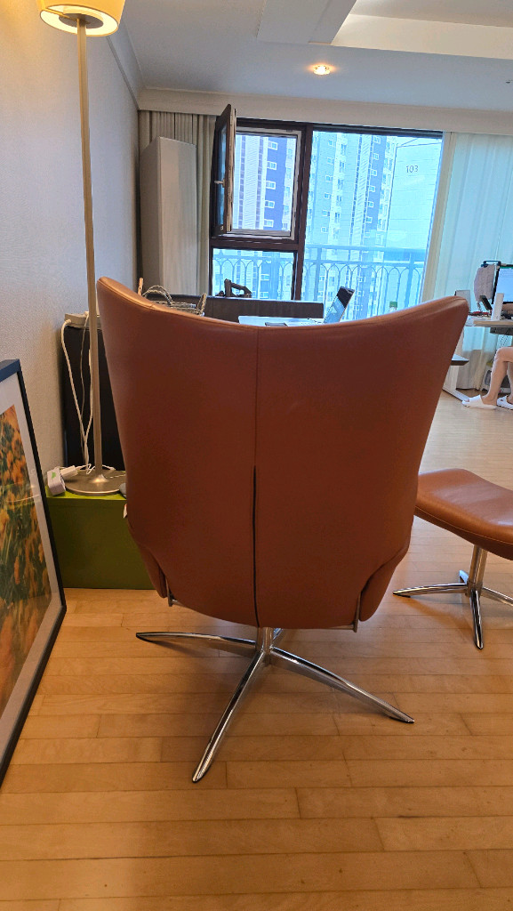 디사모빌리 케베 리클라이너 소파 이미지
