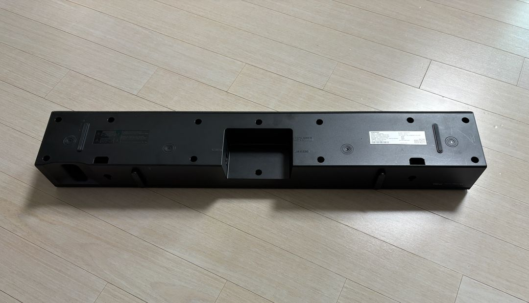 삼성 사운드바 HW-C400/KR 이미지