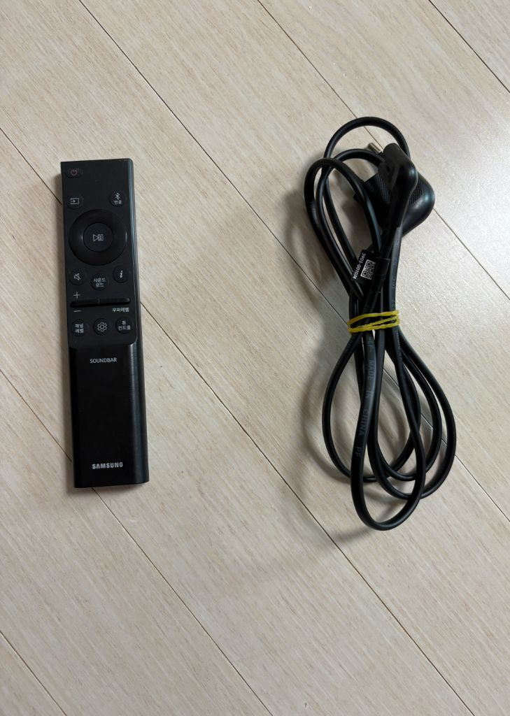 삼성 사운드바 HW-C400/KR 이미지
