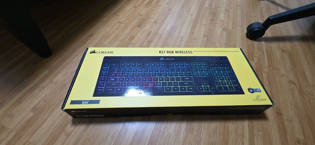 커세어 k57 RGB 무선 게이밍 키보드 이미지