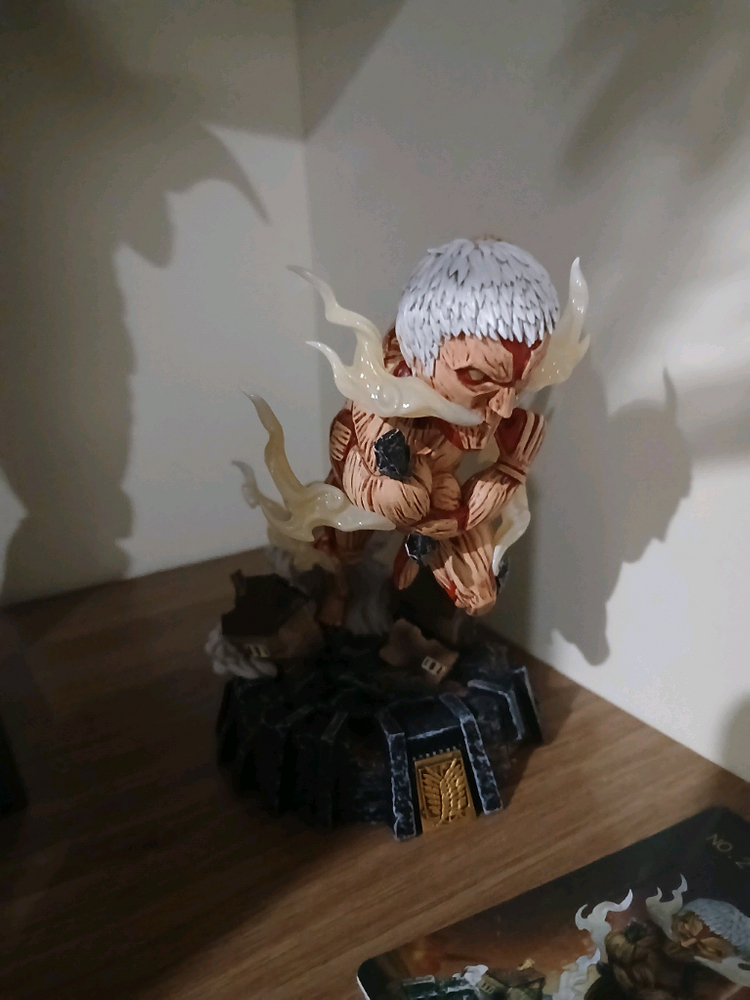 진격의거인 갑옷거인 STORM 레진 피규어 이미지