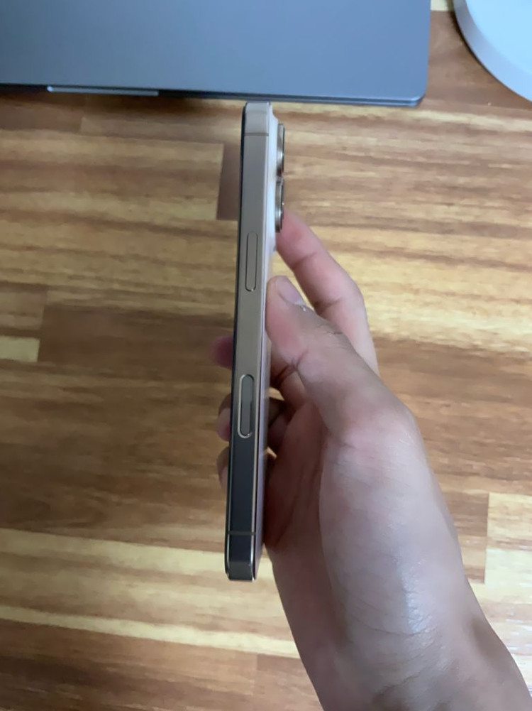아이폰 16프로 256Gb 이미지
